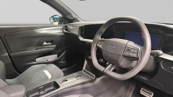 Vauxhall Mokka Ultimate Turbo White #32
