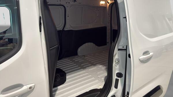 Peugeot E-Partner 52Kwh Asphalt Standard Panel Van #34