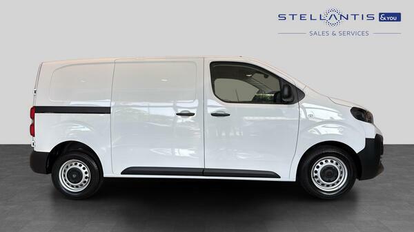 Peugeot Expert 1.5 Professional Panel Van 6Dr M Eur  #2