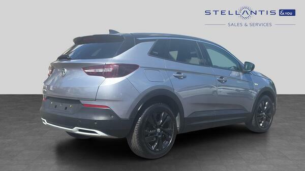 Vauxhall Grandland X 1.2 Turbo Sri Nav Suv Euro 6 Ss CJ21LVN #3