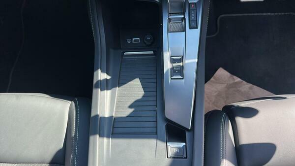 Peugeot 408 1.2 Puretech Gt Fastback Black #24