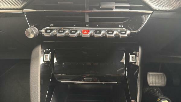 Peugeot 2008 Gt 135 Bhp Black #24