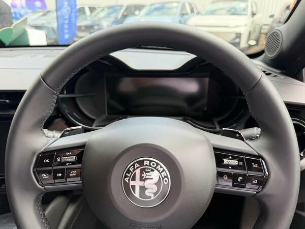 Alfa Romeo Junior Alfa Romeo Junior Turbo Ibrida Black #23