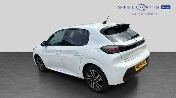 Peugeot 208 1.2 Puretech Allure Hatchback Eu MM70ZHY #6