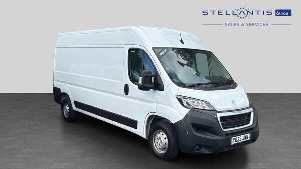Peugeot Boxer 2.2 Bluehdi 335 Professional Premium Panel Van 5 