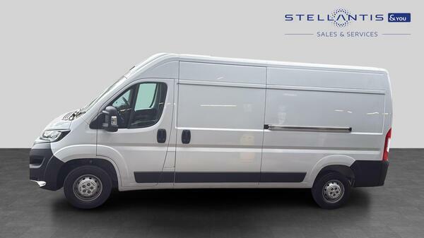 Peugeot Boxer 2.2 Bluehdi 335 Professional Premium Panel Van 5  #6