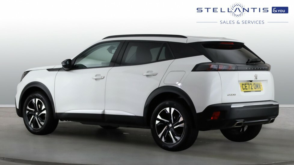 Peugeot 2008 1.2 Puretech Allure Premium Suv Manua  #3