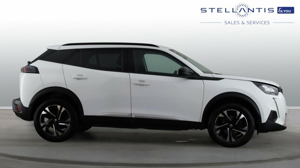 Peugeot 2008 1.2 Puretech Allure Premium Suv Manua  #4