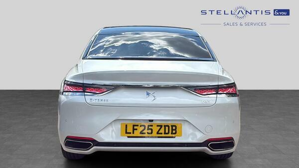 DS DS 9 1.6 E-tense 15.6Kwh Rivoli Saloon Plu #4