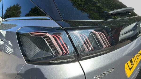 Peugeot 3008 1.6 13.2Kwh Gt Suv Plug-in Hybrid E-eat LM71OKE #5