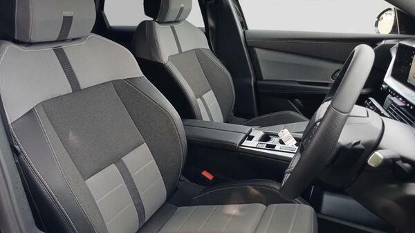 Vauxhall Grandland Ultimate Grey #18