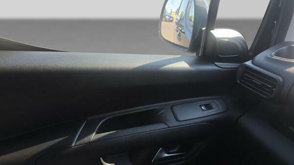 Peugeot Partner 1.5 Bluehdi 1000 Professional Plus Standard Panel Black #36