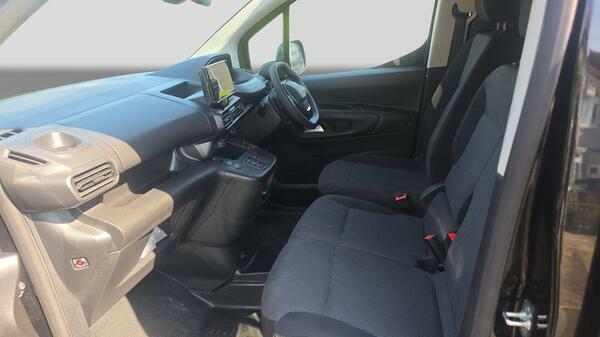 Peugeot Partner 1.5 Bluehdi 1000 Professional Plus Standard Panel Black #29