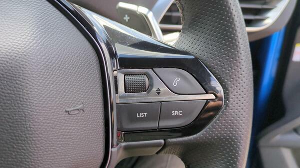 Peugeot 3008 1.2 Puretech Active Premium Grey #21