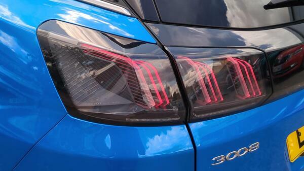 Peugeot 3008 1.2 Puretech Gt Premium Suv Eat Euro 6 #5