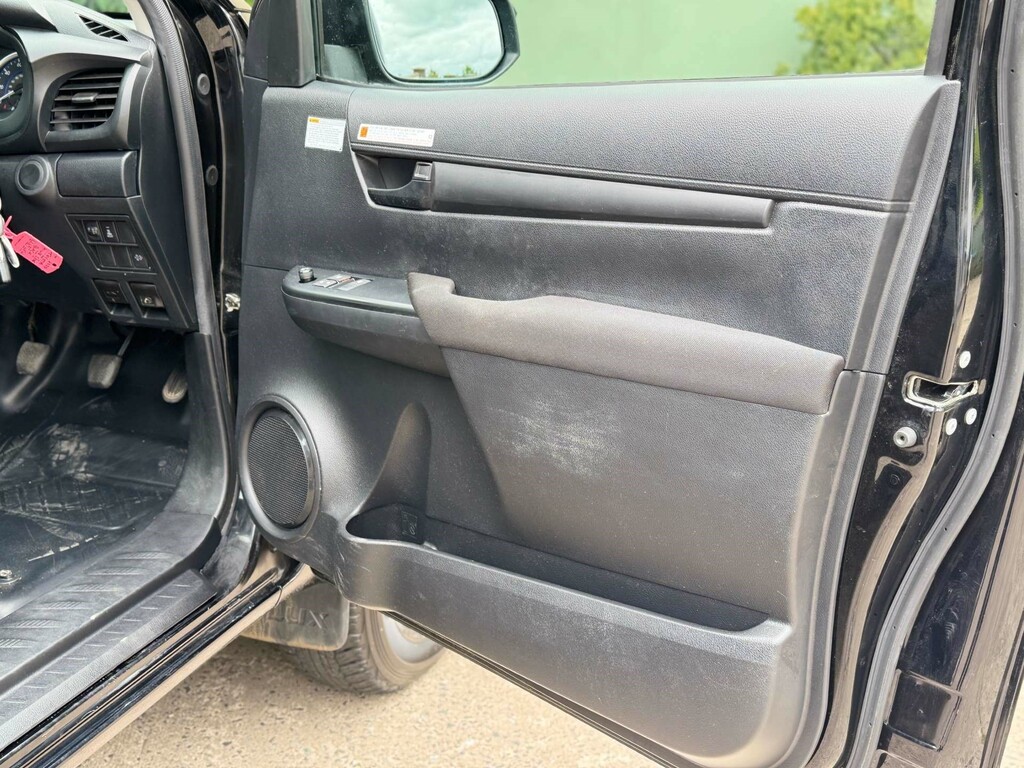 Toyota HILUX 2.4 D-4d Active Pickup Double Cab Manua White #18