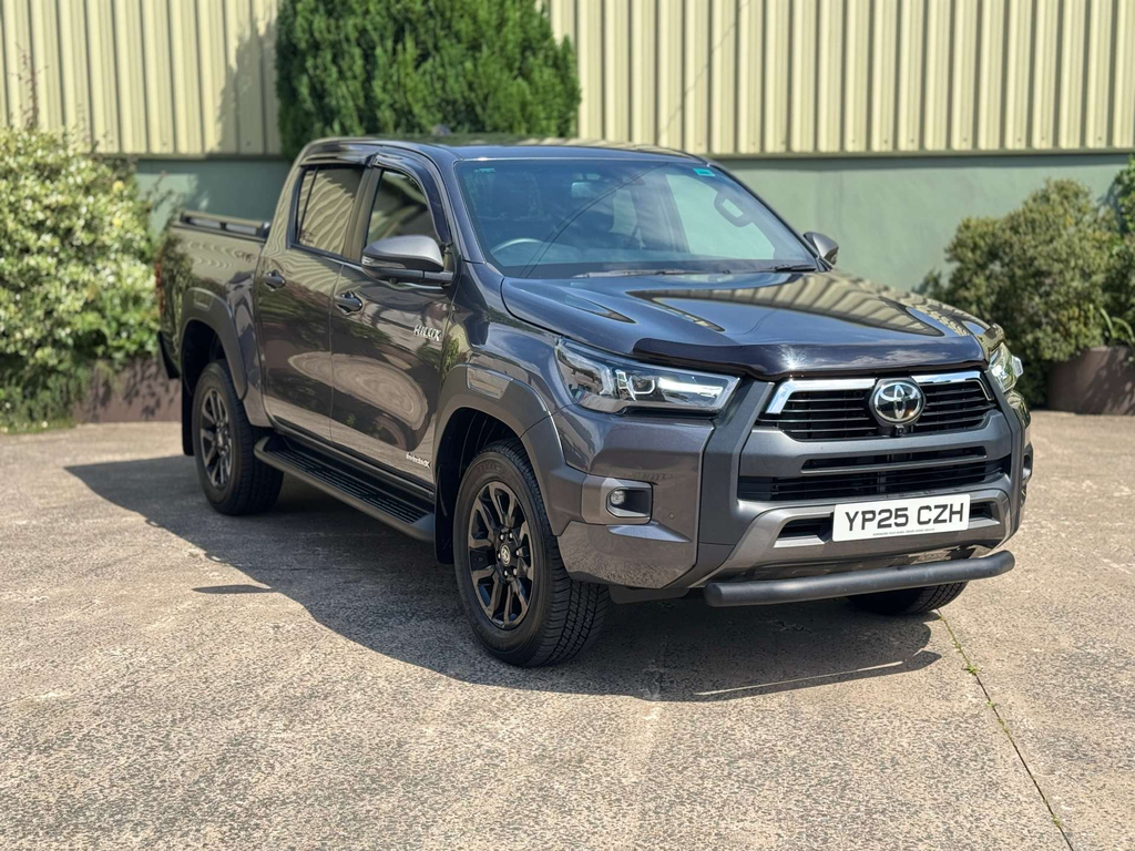 Toyota HILUX Invincible X Mhev 4Wd A 4Wd