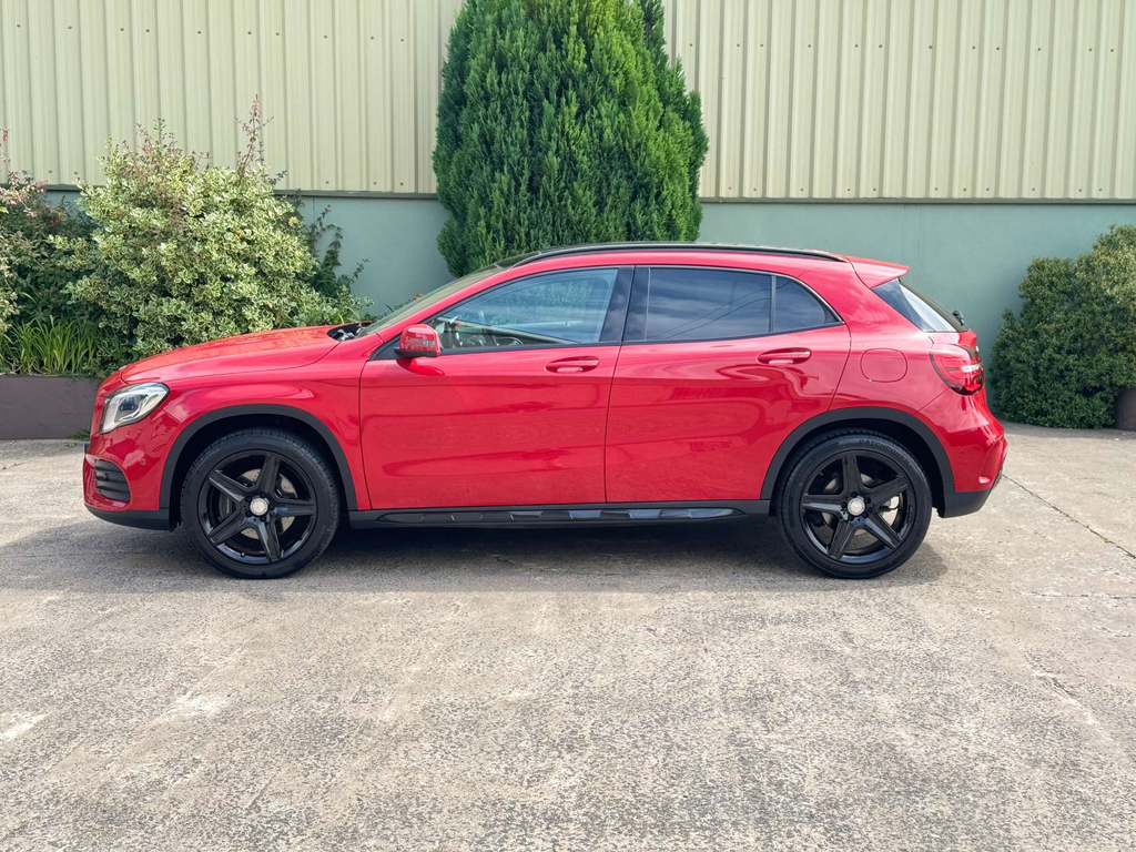 Mercedes-Benz GLA Class Amg Line Premium D 4Matic 4Wd #4