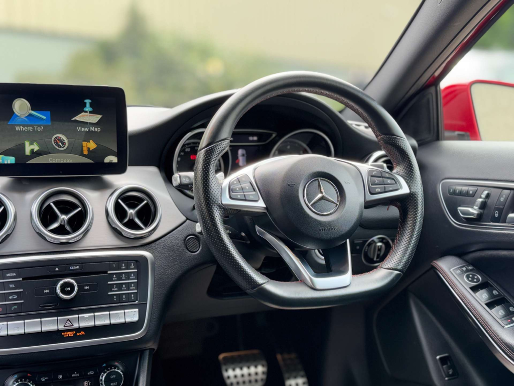 Mercedes-Benz GLA Class Amg Line Premium D 4Matic 4Wd #2