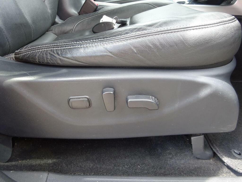 Nissan Navara Diesel Black #13