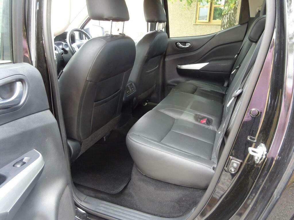 Nissan Navara Diesel Black #9