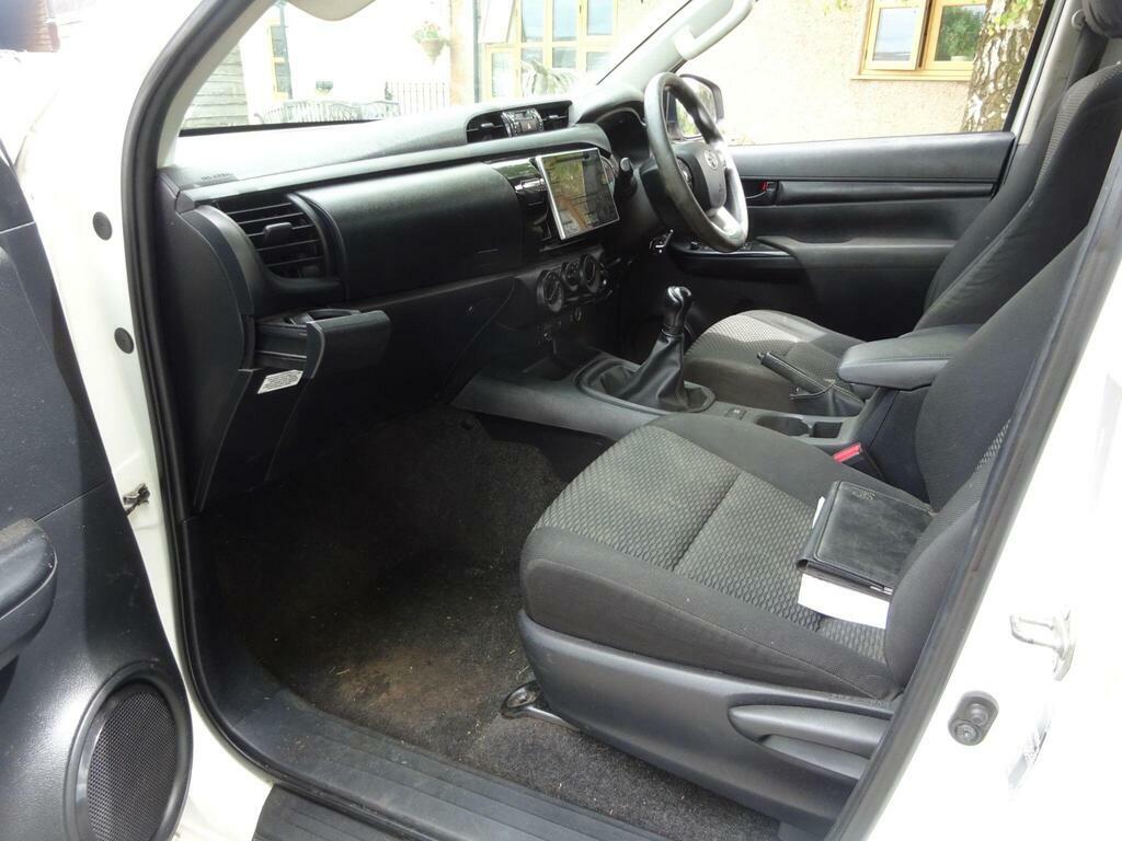 Toyota HILUX 3.0 D-4d Invincible X Pickup Double Cab Grey #8