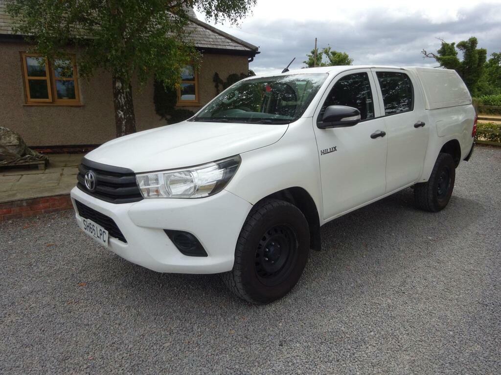 Toyota HILUX 2.4 D-4d Active Pickup Double Cab White