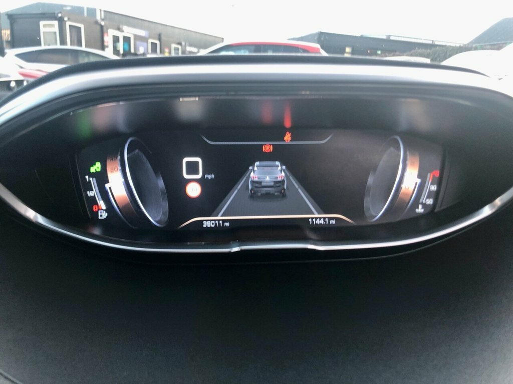 Peugeot 3008 1.5L Gt Line Premium Brown #4