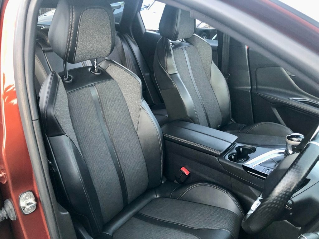 Peugeot 3008 1.5L Gt Line Premium Brown #5