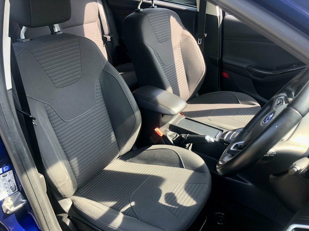 Ford Focus 1L Titanium MD65CPN Blue #5