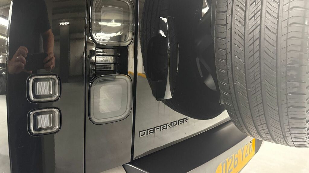 Land Rover Defender D250 Hard Top X-dynamic Hse Grey #18