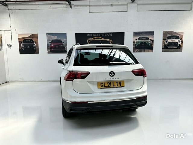 Volkswagen Tiguan Tdi Life Suv White #3