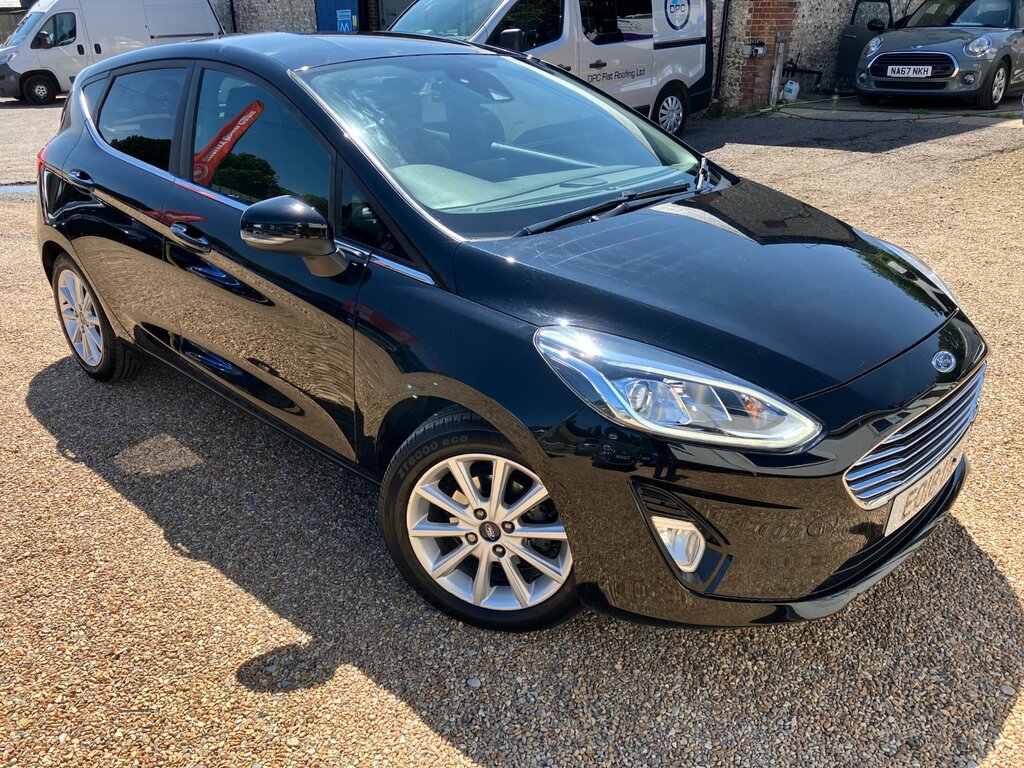 Ford Fiesta 1.0 Titanium. Fresh Cambelt Service. High Spec Black #2