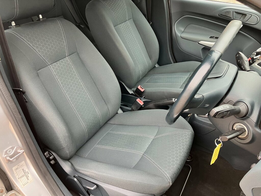 Ford Fiesta Fiesta Zetec Tdci 70 Blue #10