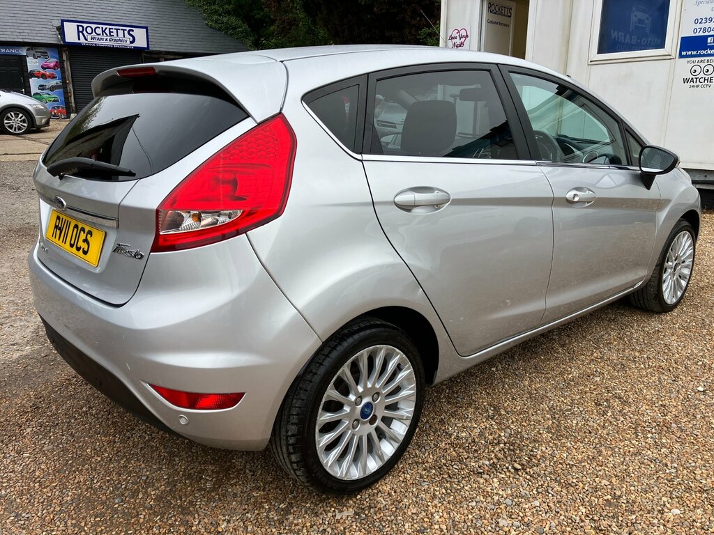 Ford Fiesta 1.4 Titanium. Rare 5Dr. Cambelt Silver #5