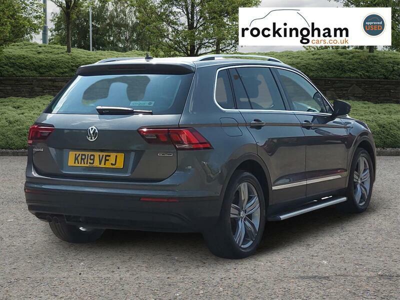 Volkswagen Tiguan Automatic KR19VFJ Grey #3