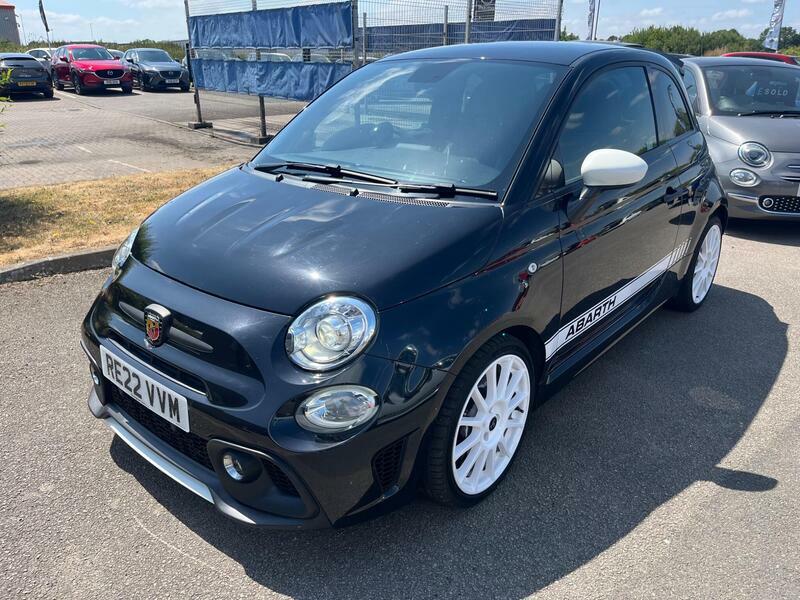 Abarth 695 Manual Black #6