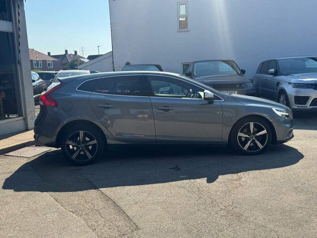 Volvo V40 2.0 T3 R-design Edition Euro 6 Ss Grey #3