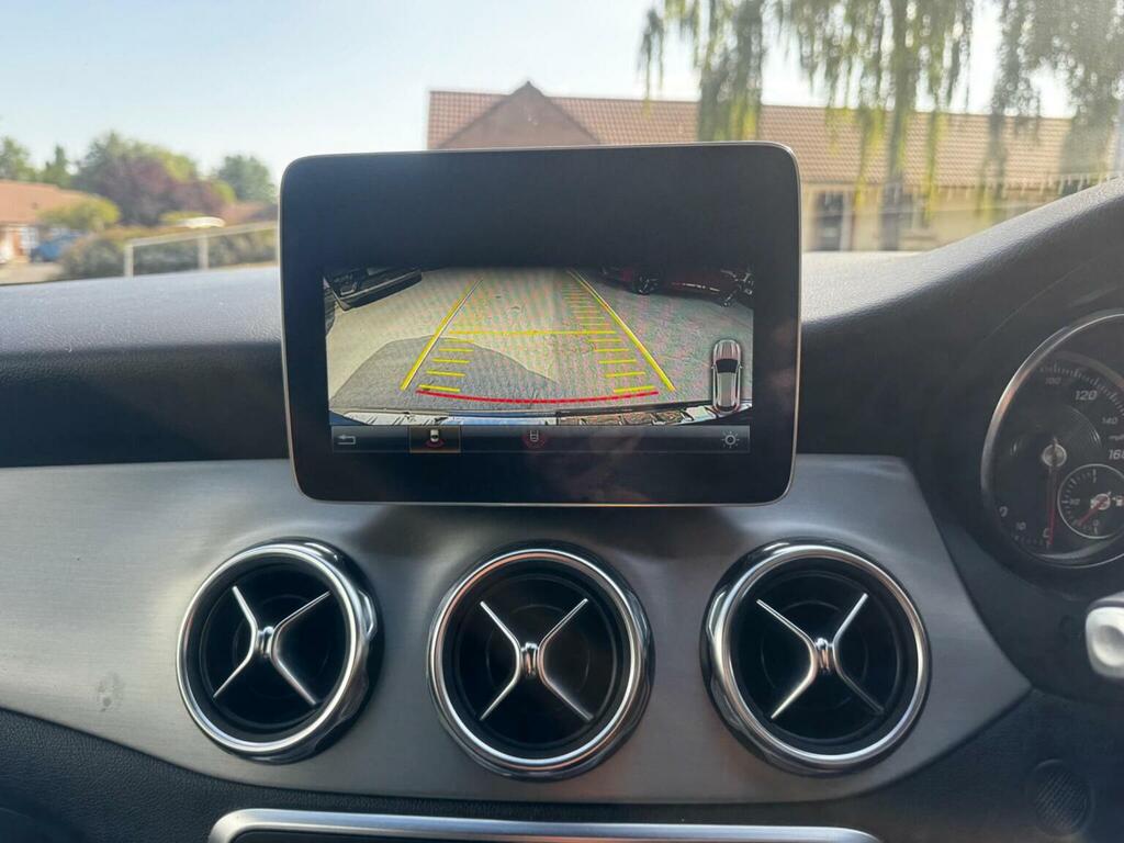 Mercedes-Benz GLA Class Gla 200D Se Grey #17