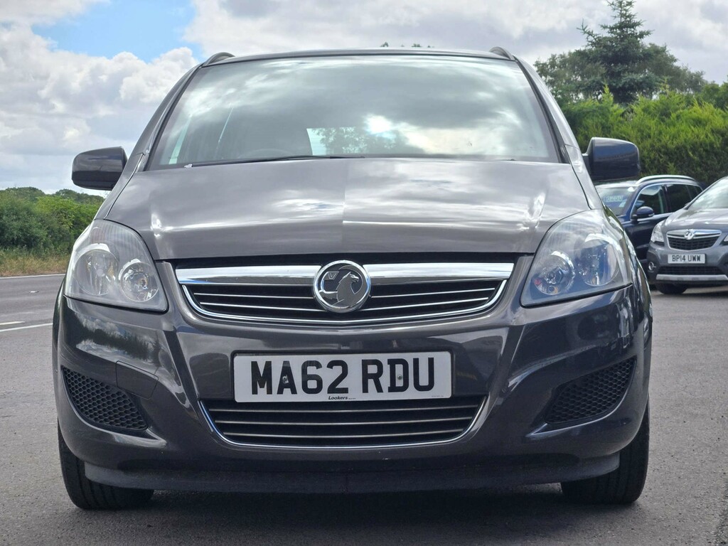 Vauxhall Zafira 16V Exclusiv Euro 5 Red #10