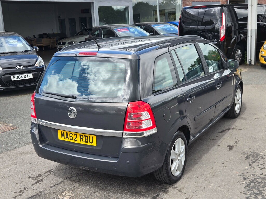 Vauxhall Zafira 16V Exclusiv Euro 5 Red #14