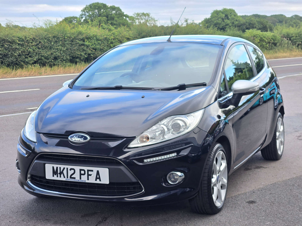 Ford Fiesta Centura Black #2