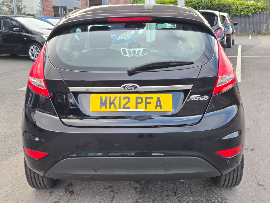 Ford Fiesta Centura Black #5