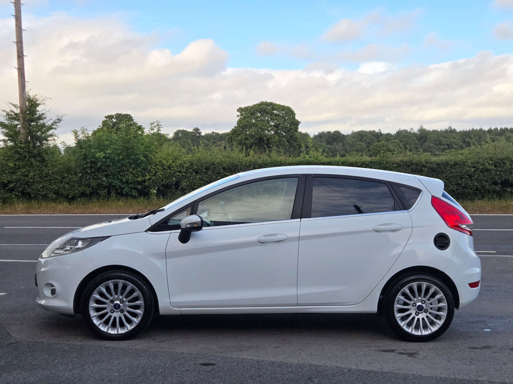Ford Fiesta 1.4 Zetec Hatchback 133 G Km 94 Black #3