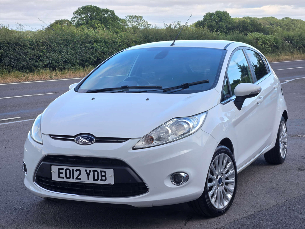 Ford Fiesta 1.4 Zetec Hatchback 133 G Km 94 Black #1