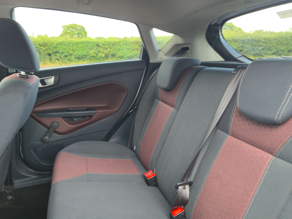 Ford Fiesta 1.4 Zetec Hatchback 133 G Km 94 Black #29
