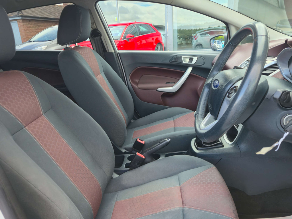 Ford Fiesta 1.4 Zetec Hatchback 133 G Km 94 Black #20