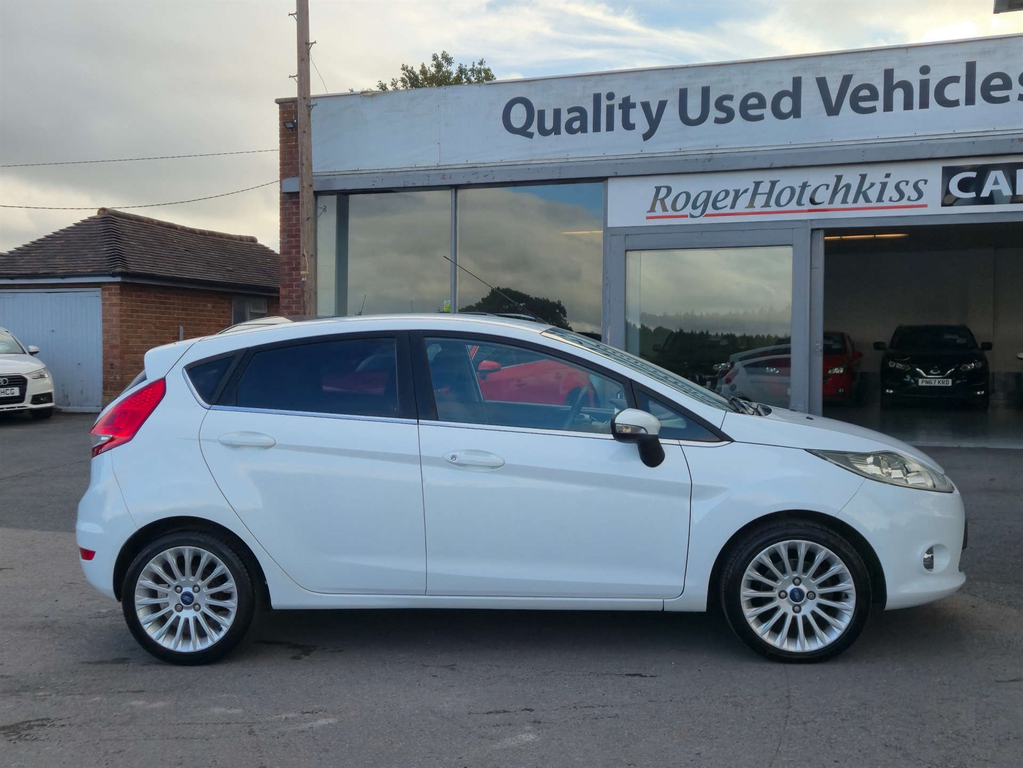 Ford Fiesta 1.4 Zetec Hatchback 133 G Km 94 Black #8