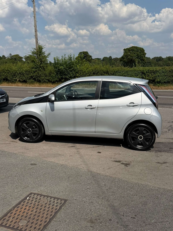 Toyota Aygo X X-play Vvt-i  #2