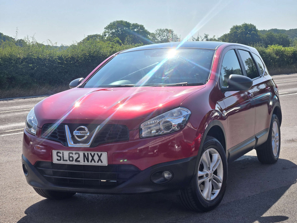 Nissan Qashqai Acenta 2 Red